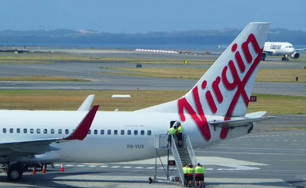 Virgin Australia falls into administration