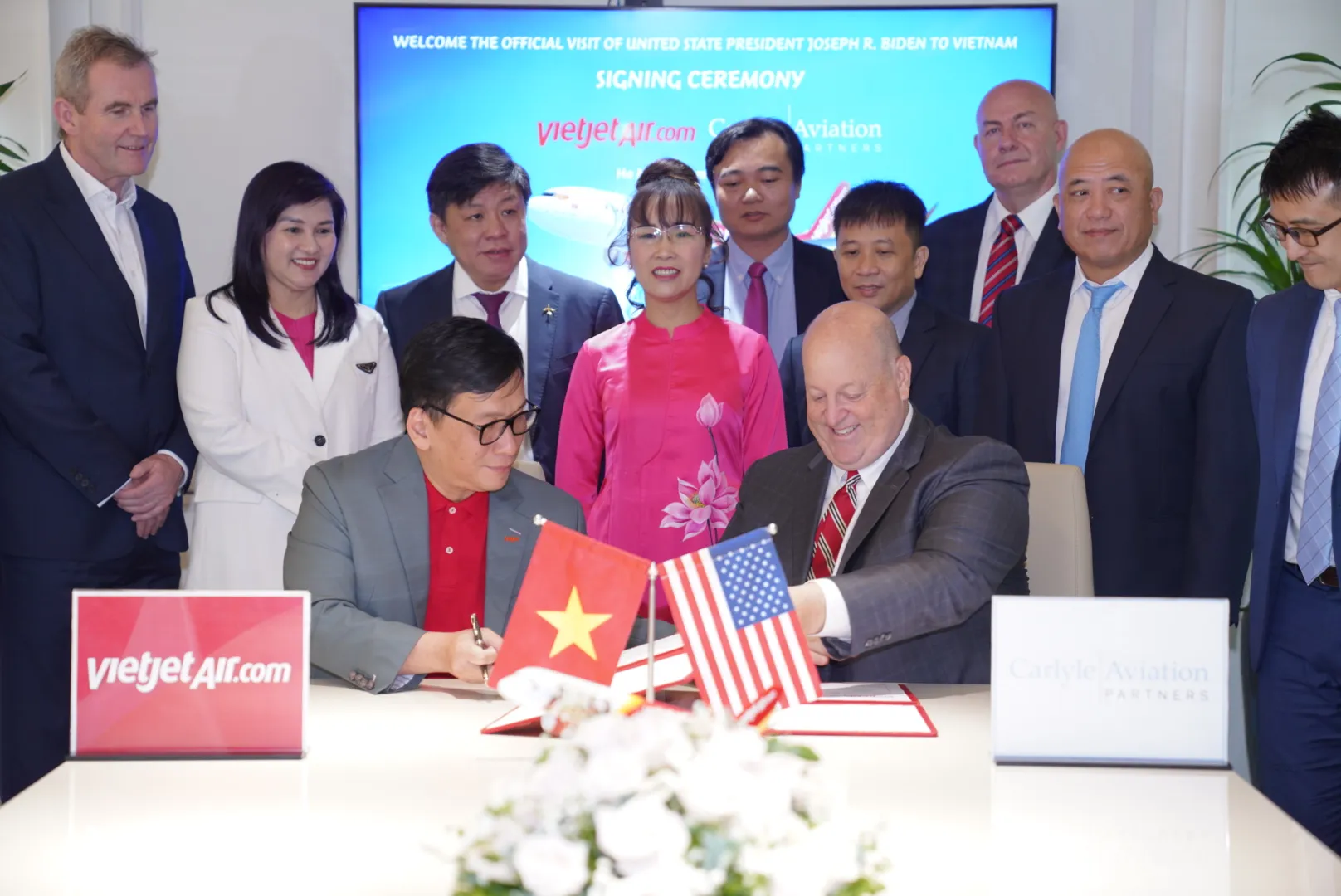 VietJet Inks Deal With Carlyle For 737 Order