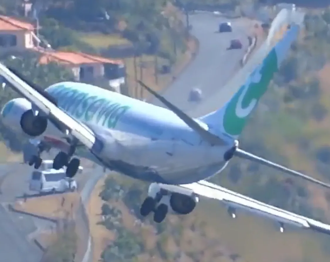 Sickening Aircraft Landing at Madeira, Portugal