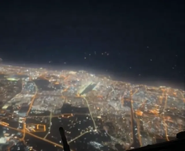 Stunning Time Lapse Of Dubai from 34,000ft