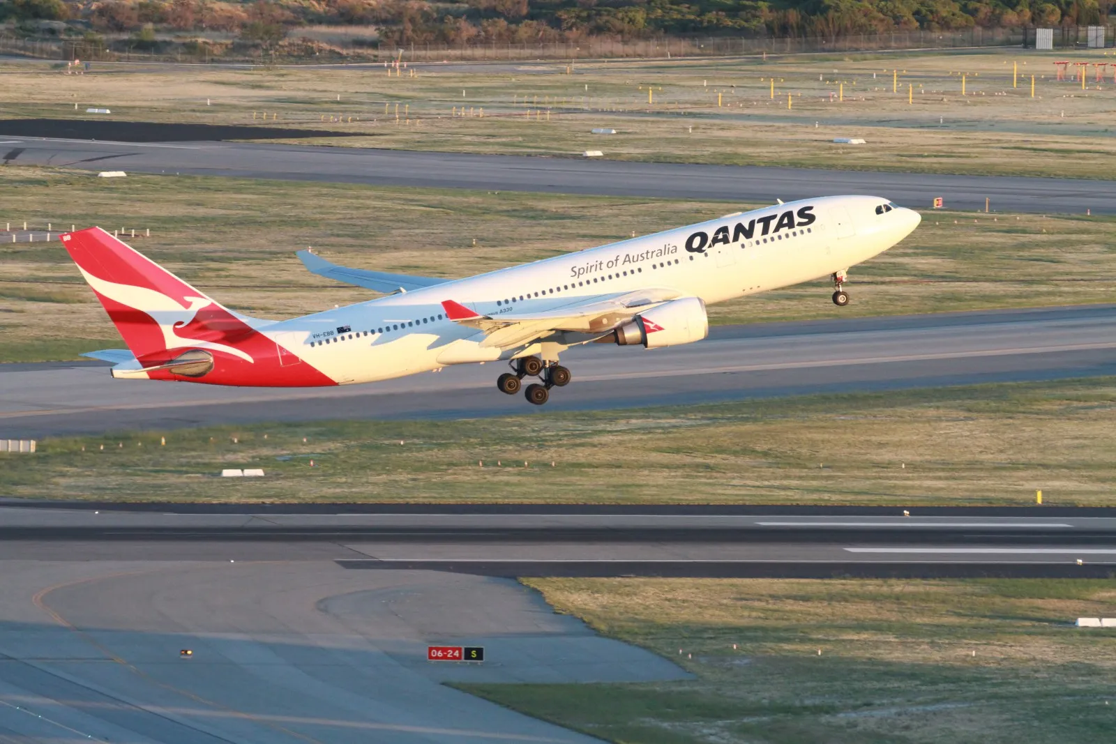 QANTAS TO LAUNCH PERTH TO JOBURG AND JAKARTA FLIGHTS