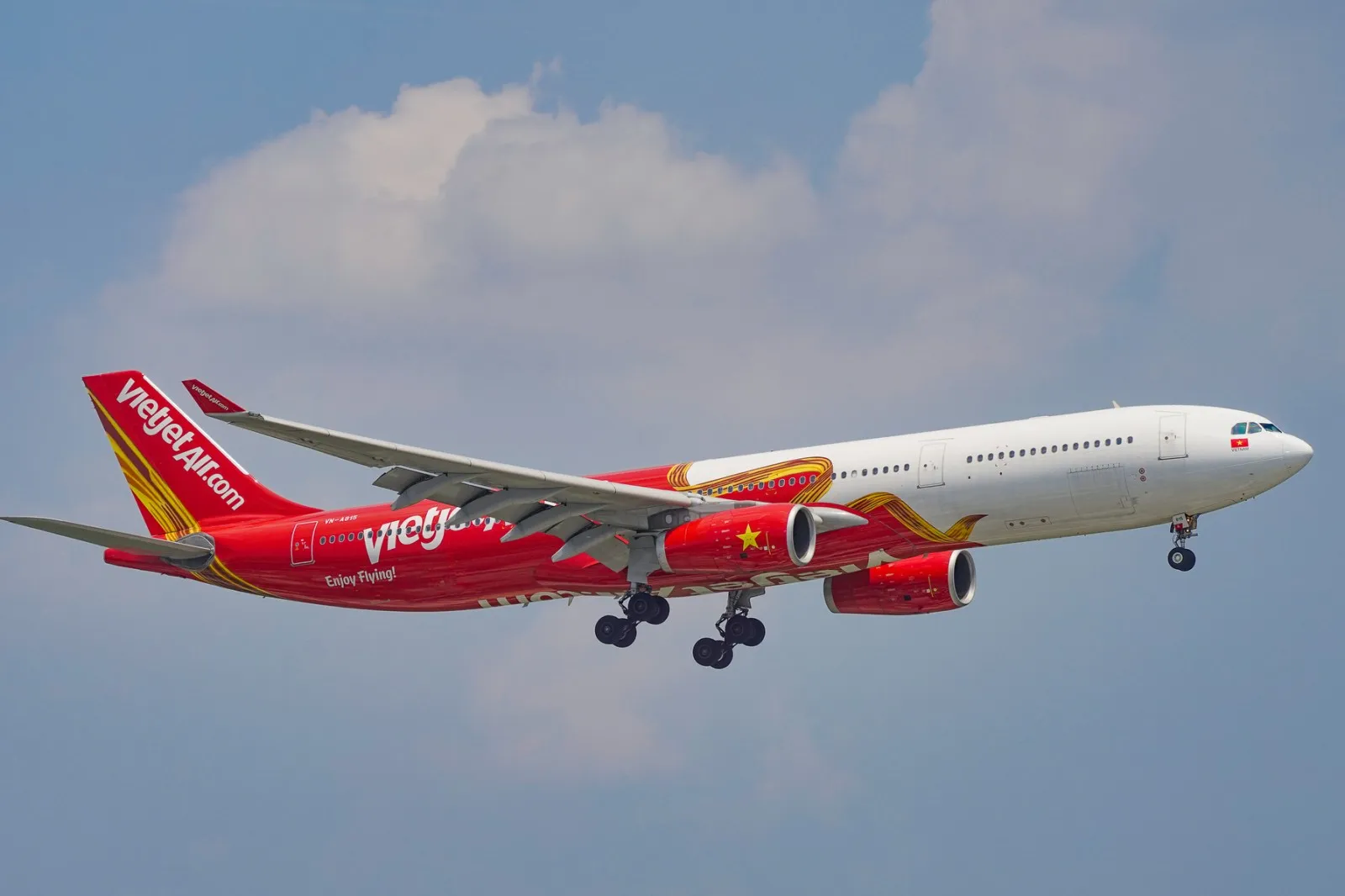 Vietjet launches Jakarta and Busan