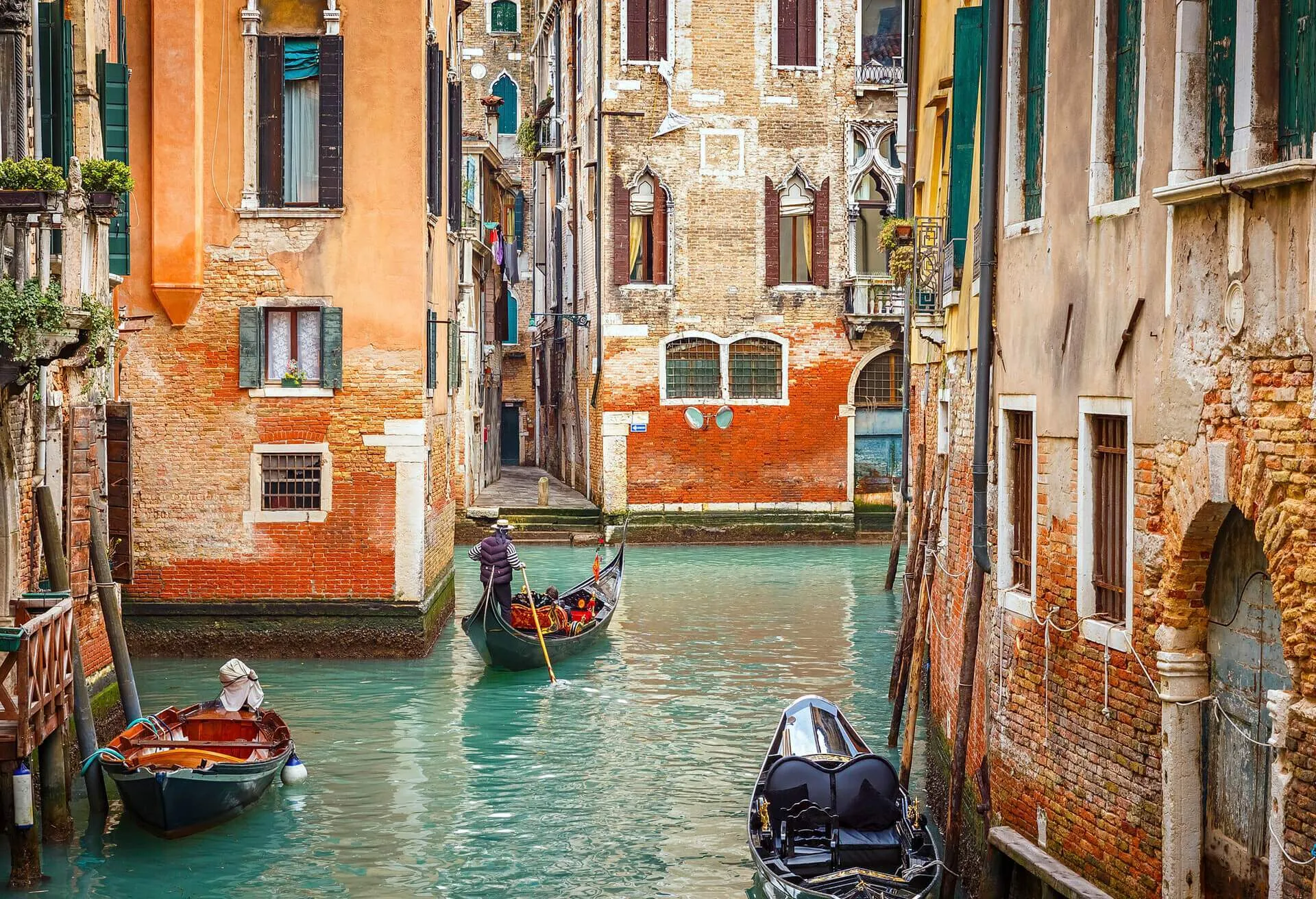 The ultimate Venetian Gondola experiences