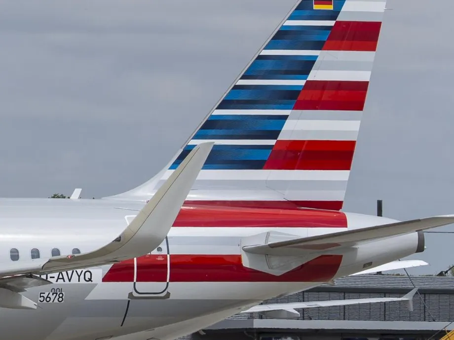 US airlines begin thousands of layoffs as support stalls.