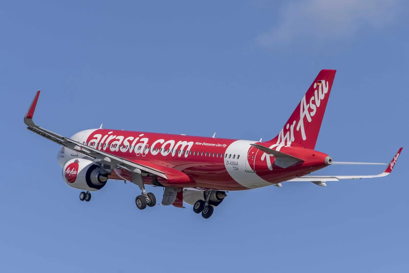 AirAsia staff 100 percent vaccinated and ready to fly