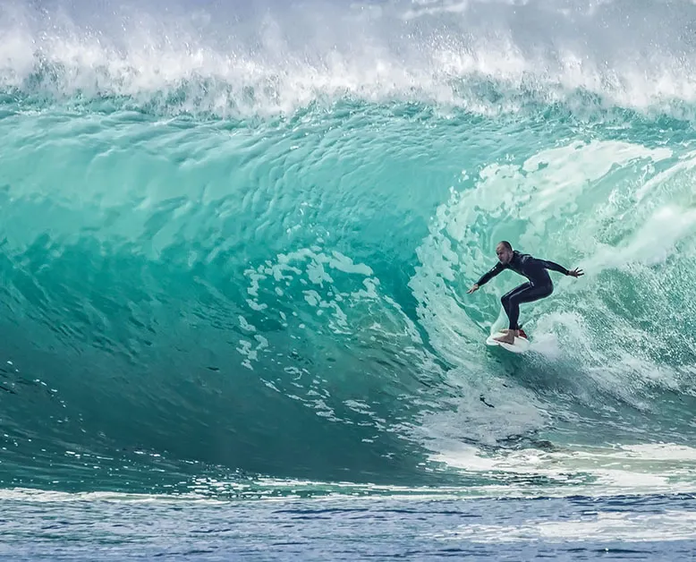 Top 7 Autumn Surf Destinations