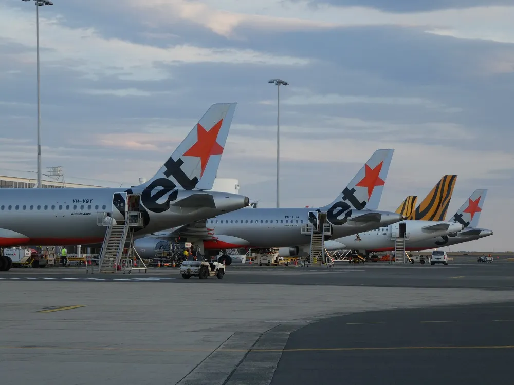 Aussie airfares take a tumble in October