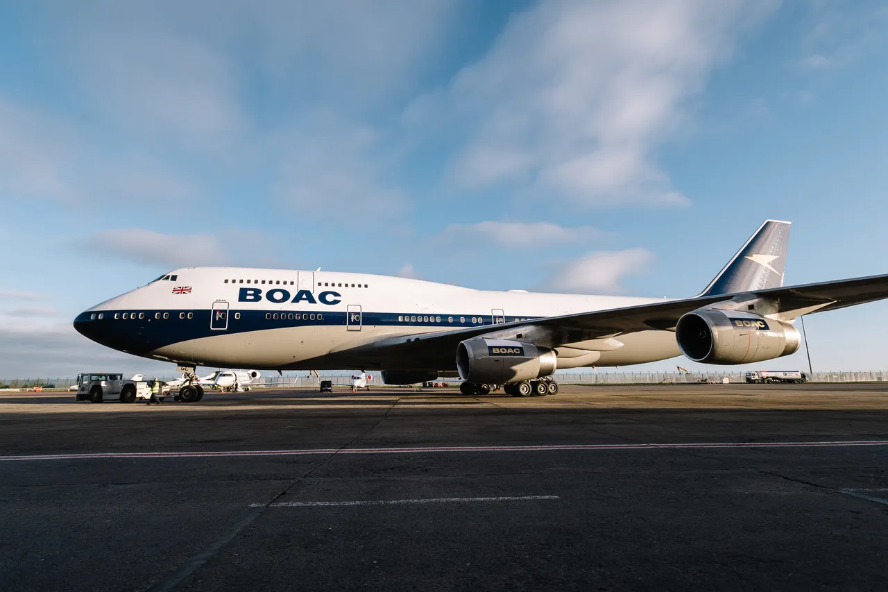 BOAC 747-400 - first pictures and video