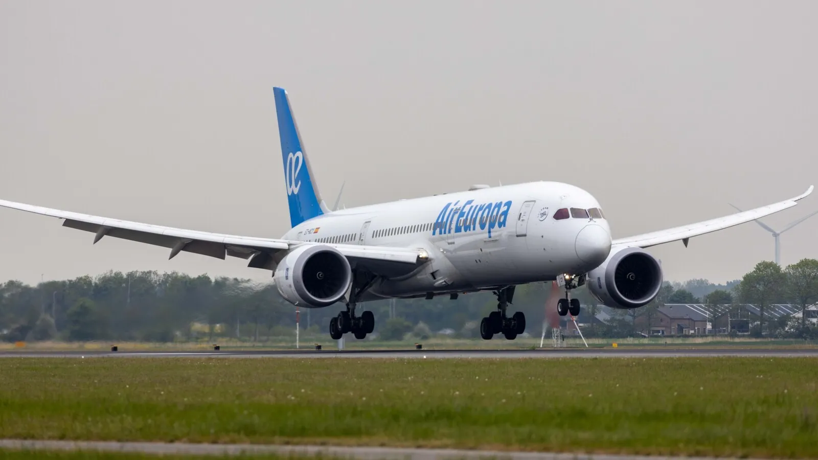 Turbulence Hits Air Europa 787