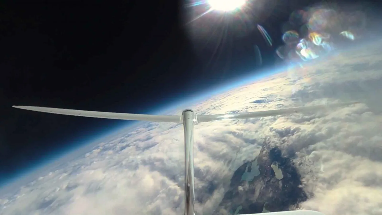 Stunning view as Perlan glider beats spy plane record