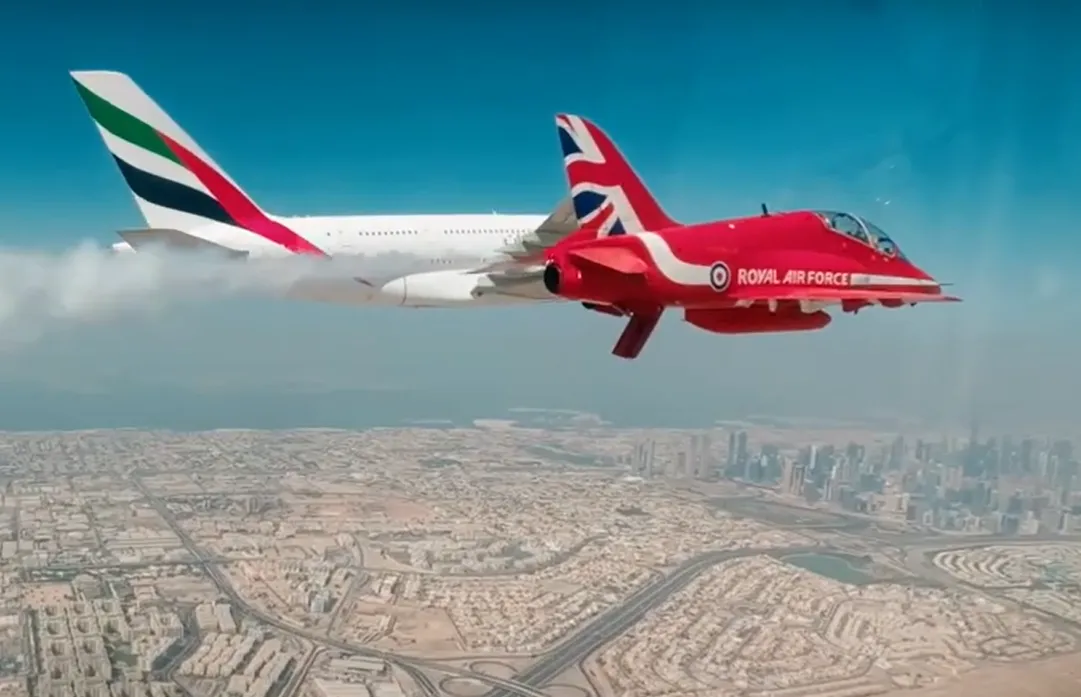 Spectacular Emirates A380 and Red Arrows Flyby