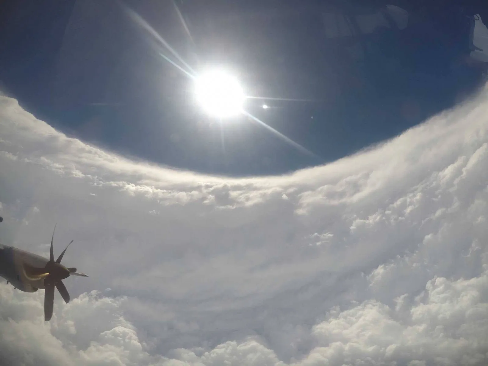 Amazing video of inside the eye of Hurricane Dorian