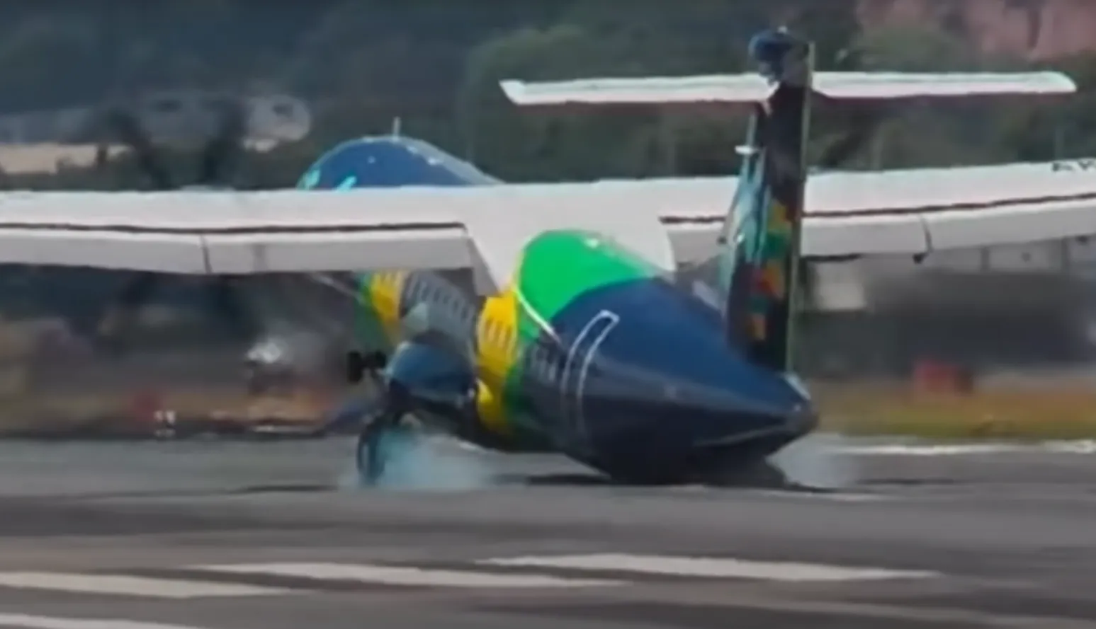 Azul ATR-72 Tail Strike Video