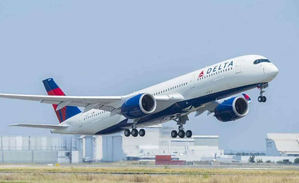 11 people taken to a hospital after severe turbulence on Delta flight