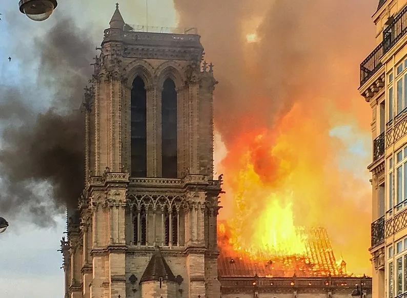 Air France offers free flights to help Notre Dame