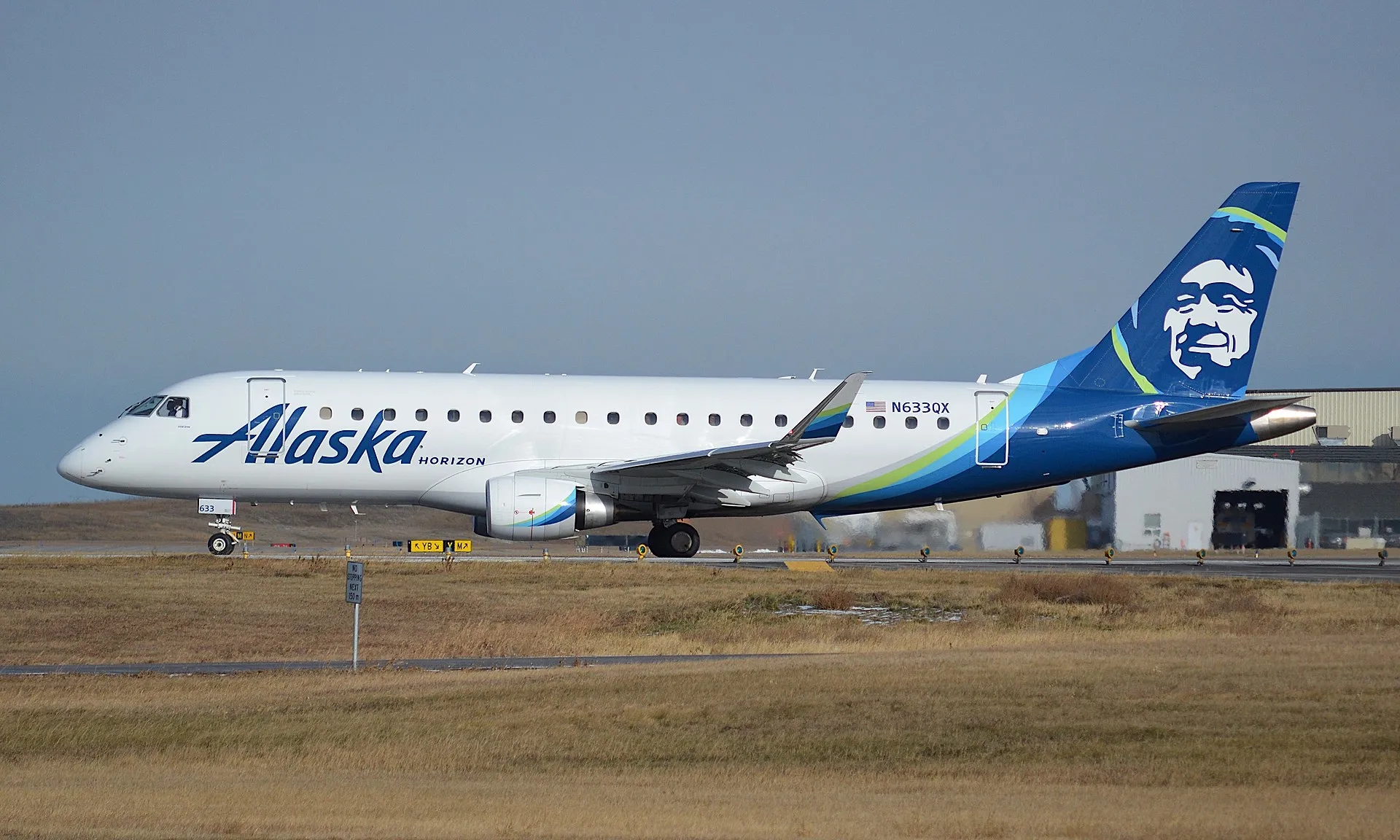 Alaska Airlines Pilot Tries to Shut Down Engines Mid Flight