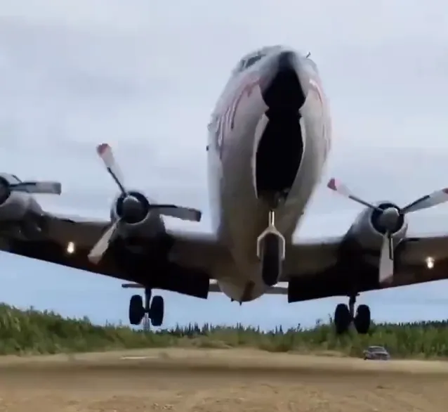 Everts DC-6B In Incredible Landing In Alaska