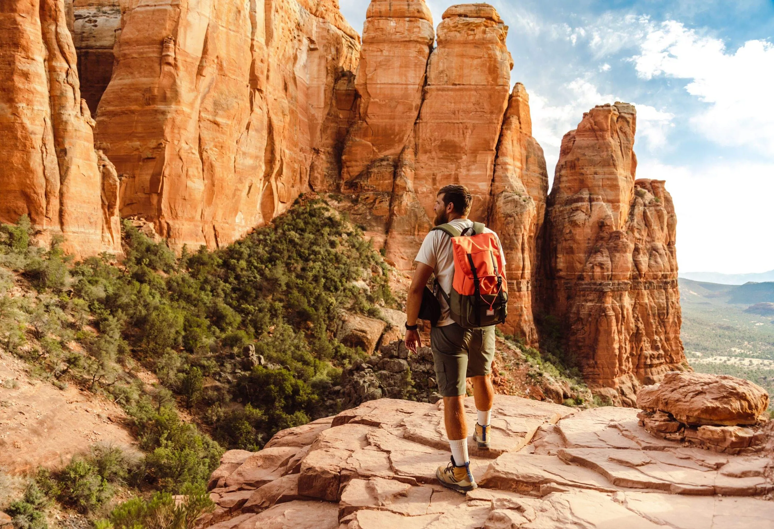 Discover the best hikes in Sedona to enjoy breathtaking mountain views