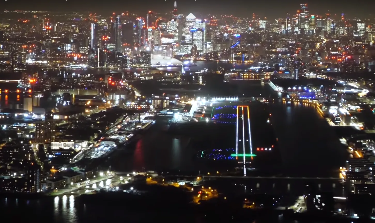 Stunning night approach to London City Airport.