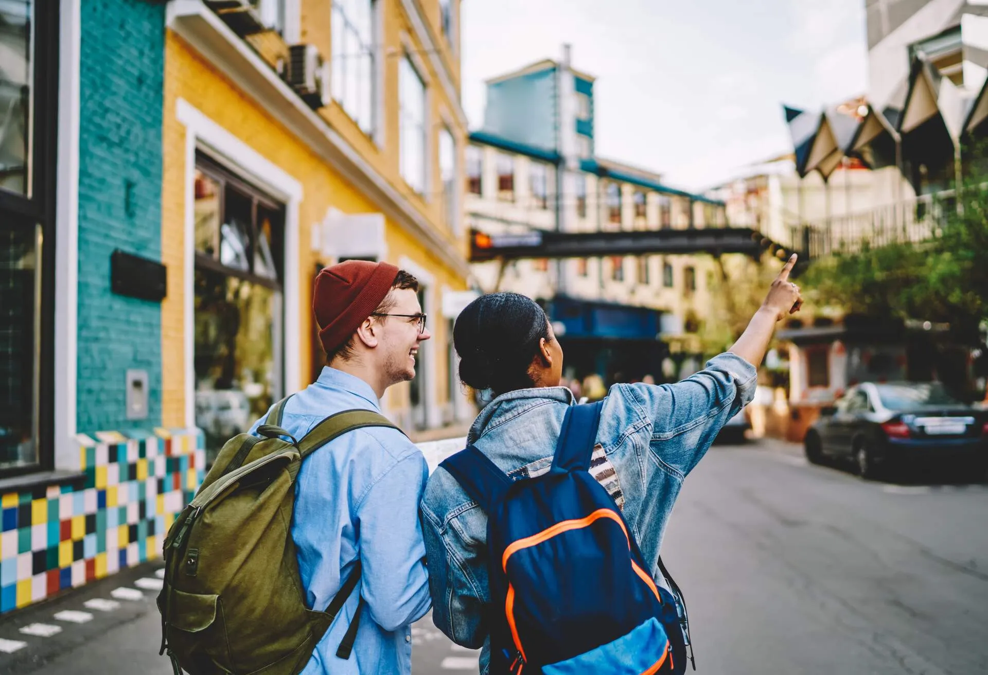 How students can save with travel programs