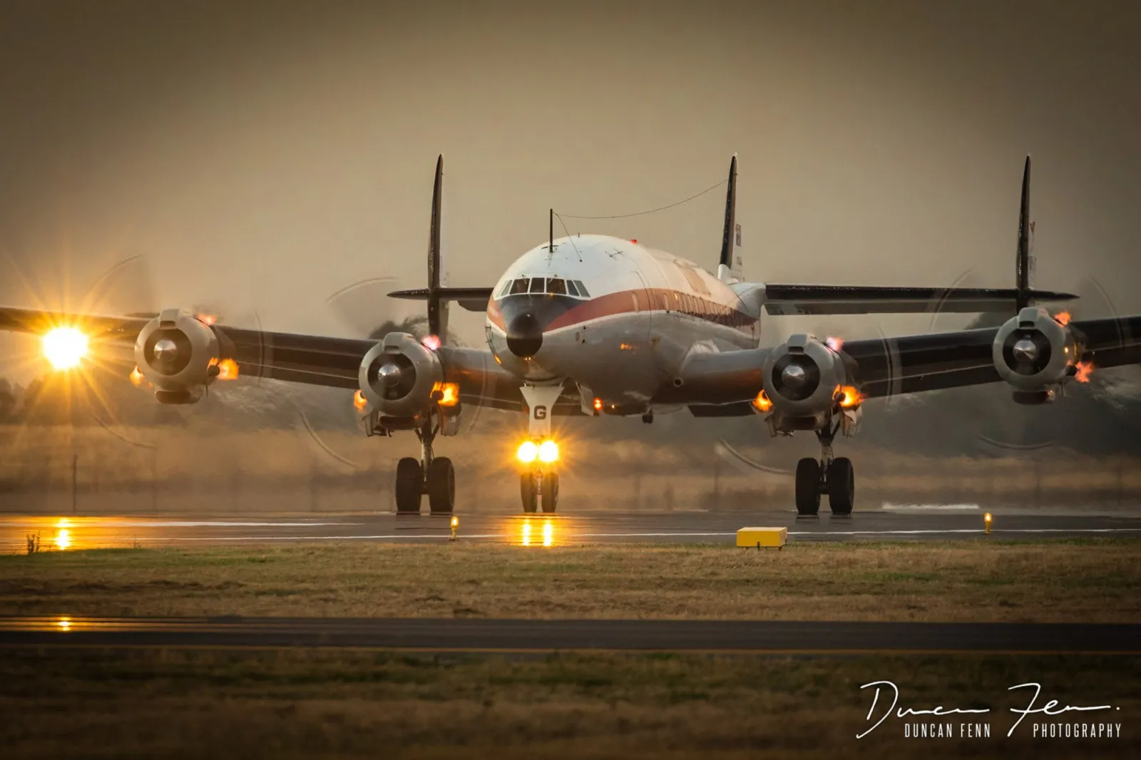 Stunning photos of the Super Constellation