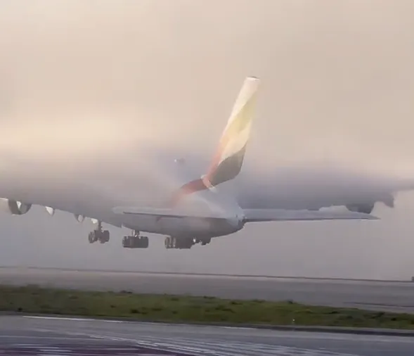 Stunning take-off video of Emirates A380 disappearing into cloud