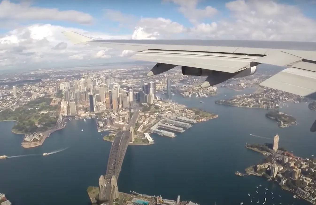 Superb video of Sydney harbour from Qantas 747