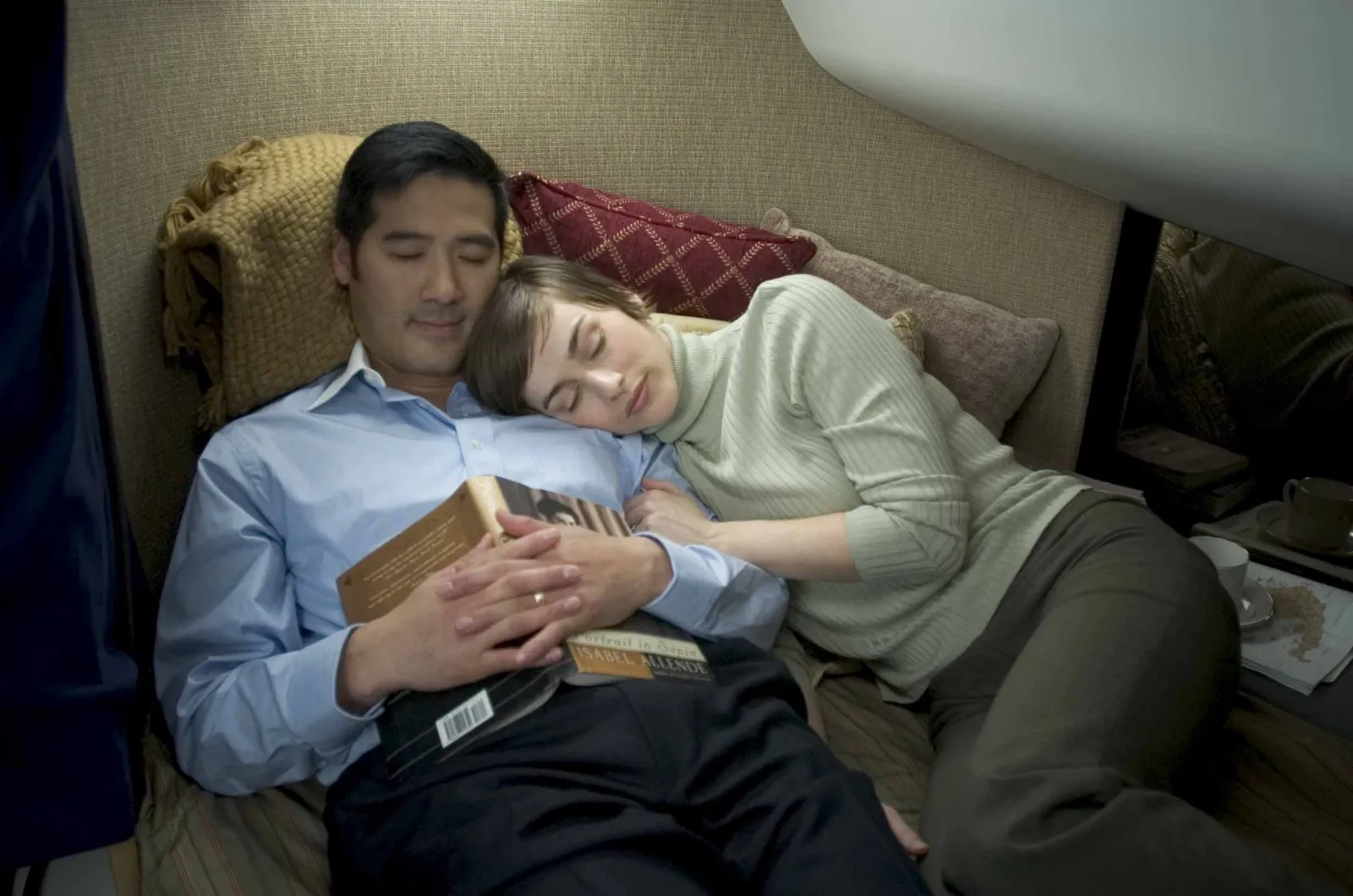 Will Qantas' underfloor beds bring back the romance of travel