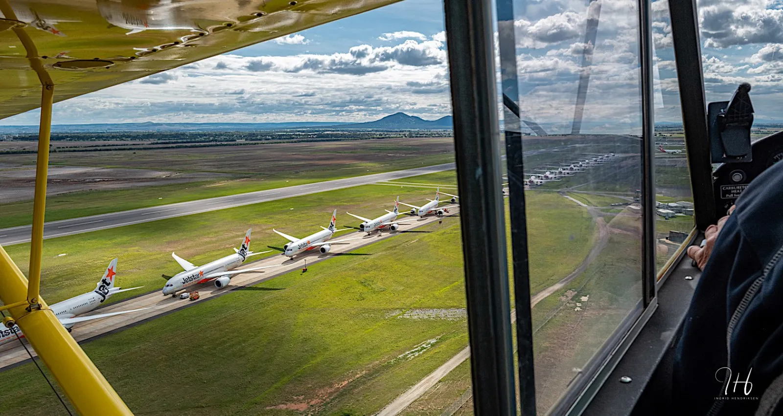 Amazing photos of grounded Jetstar and Qantas aircraft