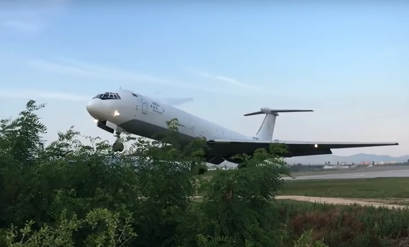 Spectacular take-off video of a Rada IL62