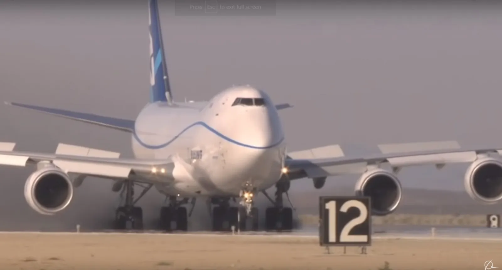 Extreme Boeing 747 testing videos