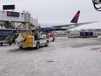 US arctic cold sees thousands of flights canceled