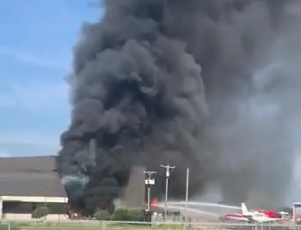 Ten people killed in fiery Texas crash of second King Air