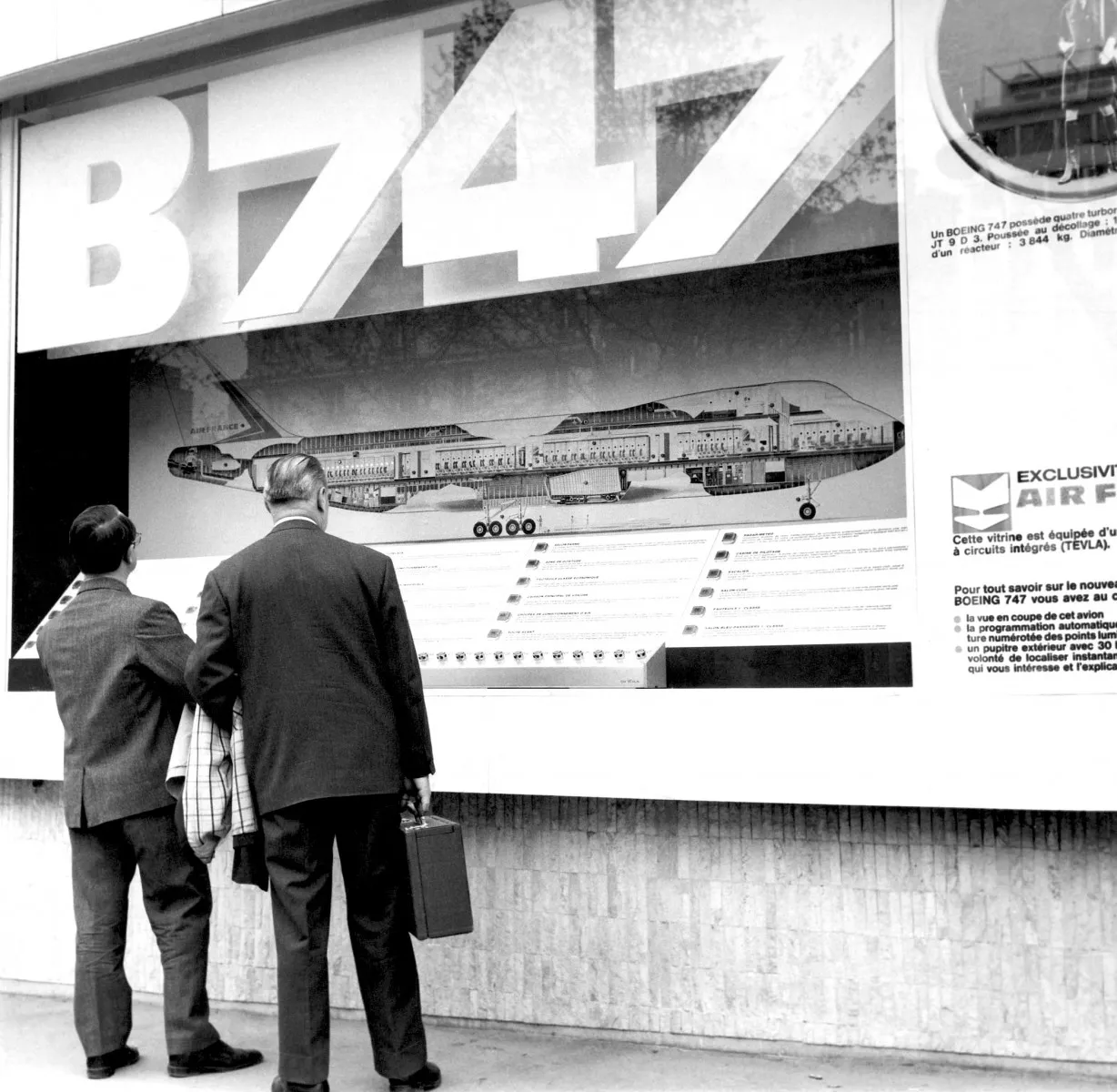 The exotic airline office of yesteryear