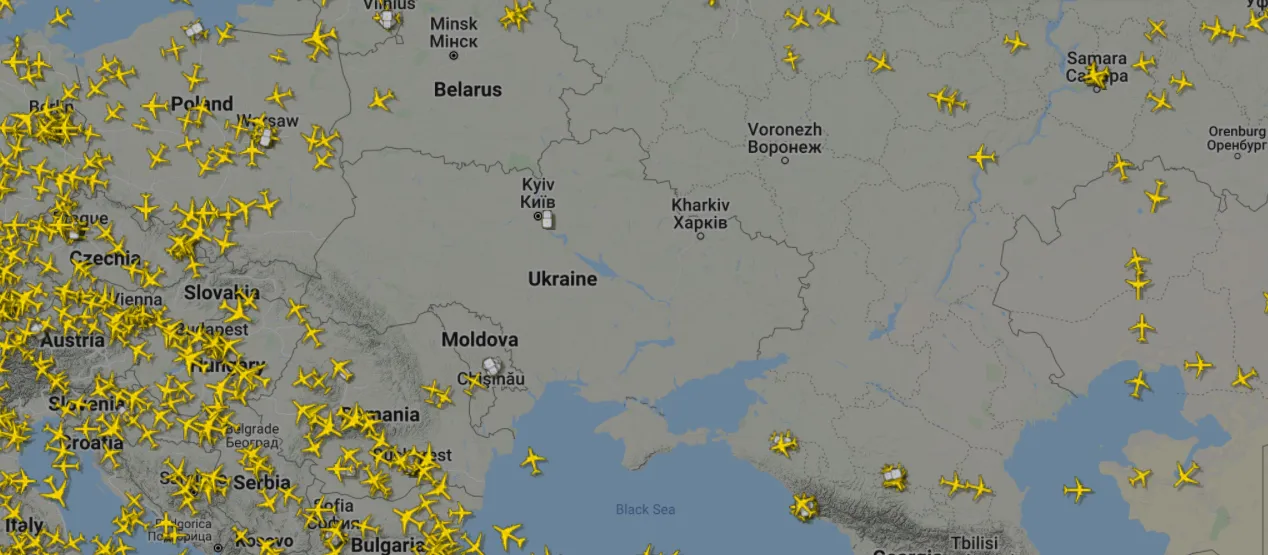 Airlines avoiding all Ukrainian airspace