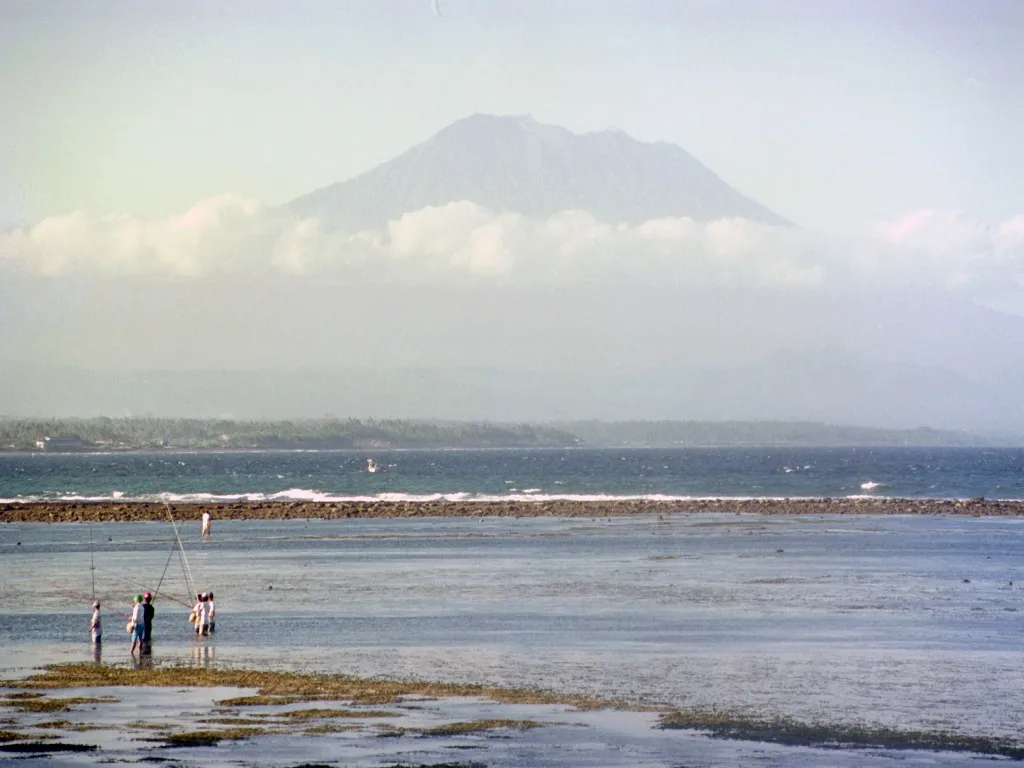 Virgin Australia joins flights to Bali as volcano quietens