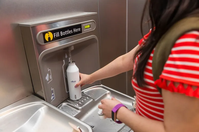 Alaska urges passengers to use refillable water bottles