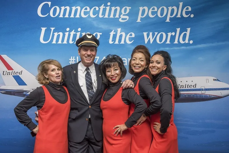 United bids a retro farewell to the Queen of the Skies