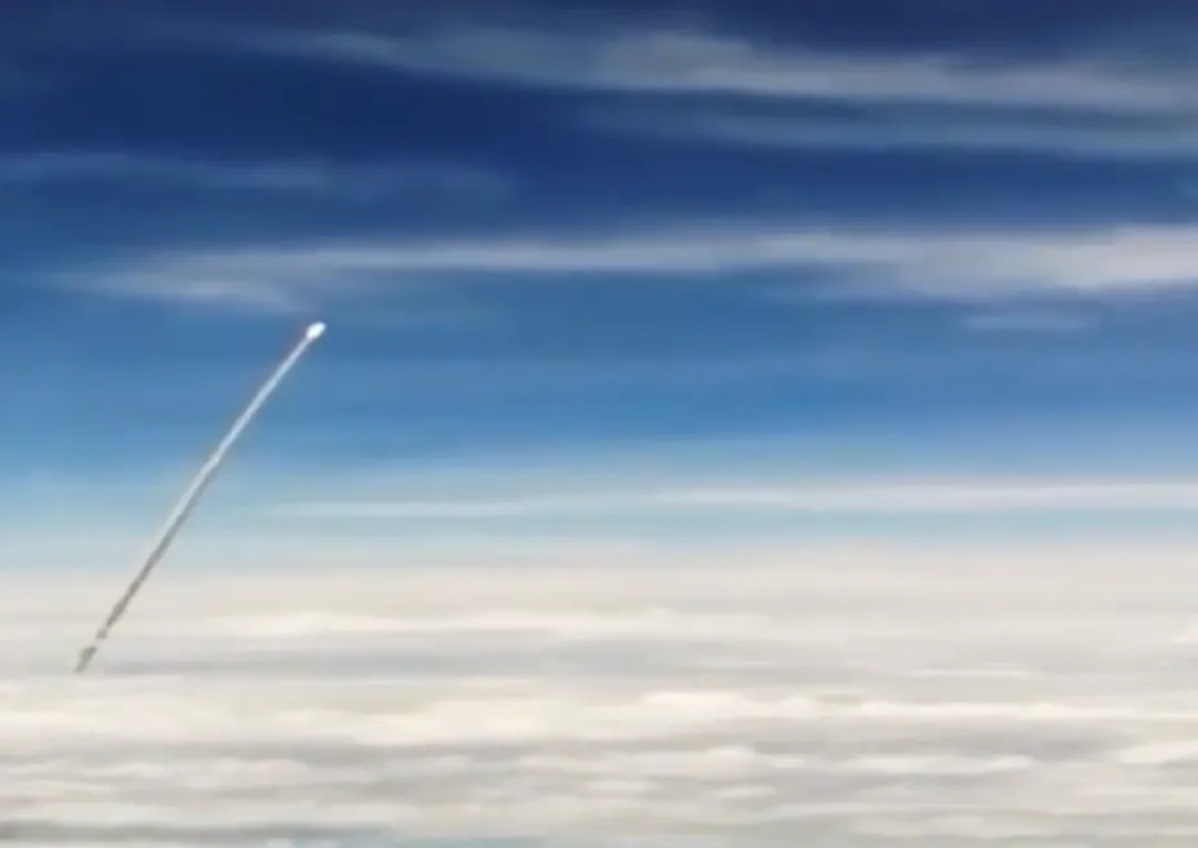 Spectacular Video Of Rocket Launch From 28,000ft