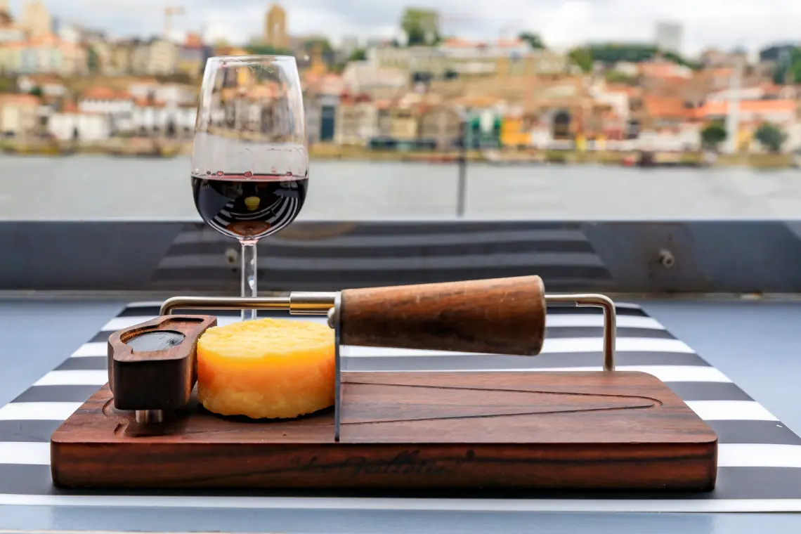 The 15 Best Restaurants in Porto for an Unforgettable Culinary Experience